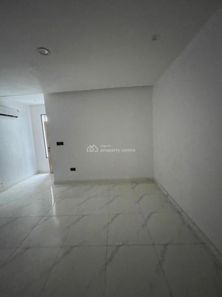 Spacious 2 Bedroom Apartment  with Inverter, Ologolo, Lekki, Lagos, Flat / Apartment for Rent