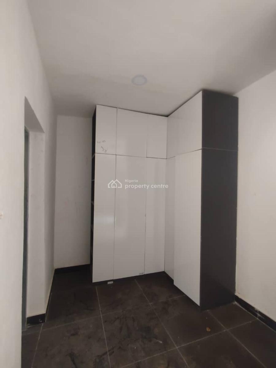 Amazing 5bedroom Semi-detached Duplex with 1room Bq in an Estate, Guzape District, Abuja, Semi-detached Duplex for Sale