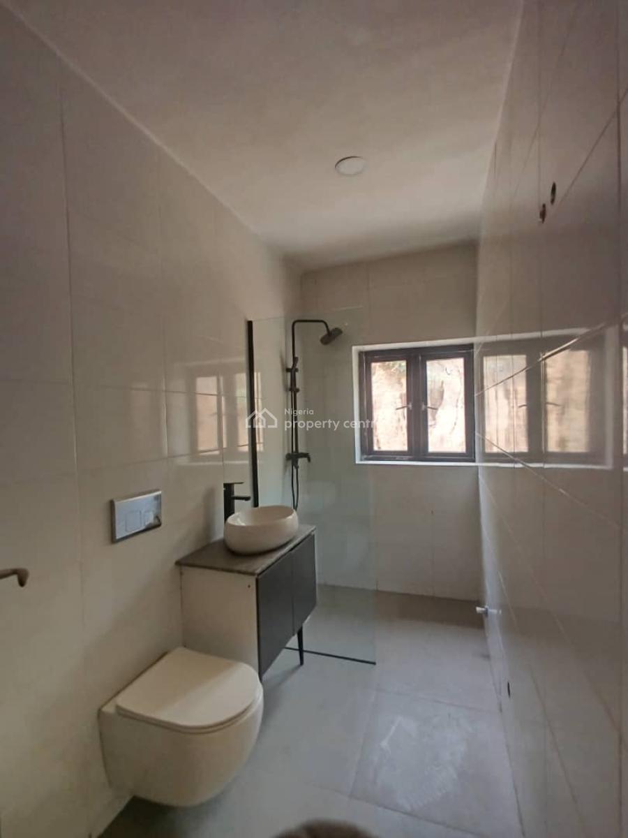 Amazing 5bedroom Semi-detached Duplex with 1room Bq in an Estate, Guzape District, Abuja, Semi-detached Duplex for Sale
