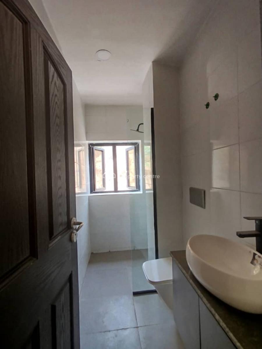 Amazing 5bedroom Semi-detached Duplex with 1room Bq in an Estate, Guzape District, Abuja, Semi-detached Duplex for Sale