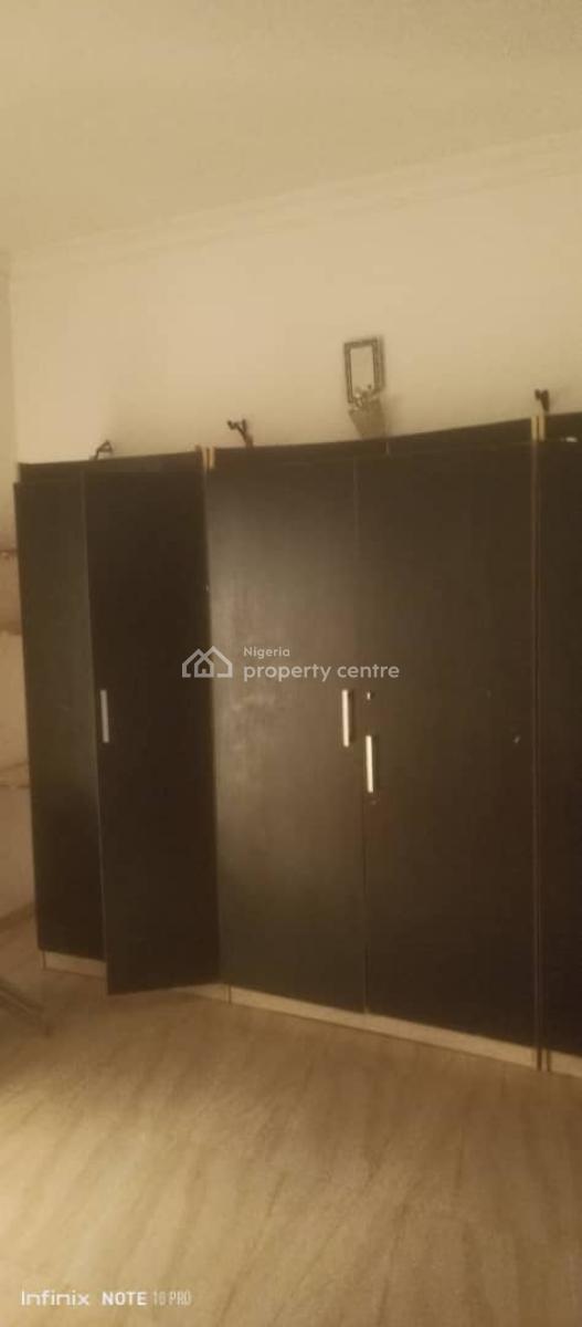 Executive 3 Bedroom Flat, Gra Phase 2, Magodo, Lagos, Flat / Apartment for Rent