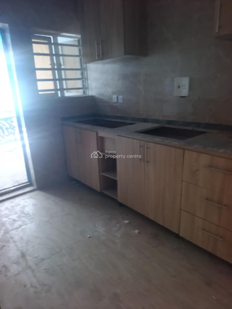 a New and Exquisite Units of 2 Bedroom Flats, Adeosun Estate, Akala Est, Akobo, Ibadan, Oyo, Flat / Apartment for Rent