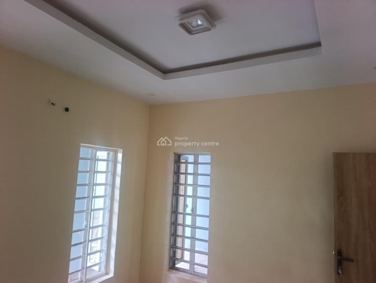 a New and Exquisite Units of 2 Bedroom Flats, Adeosun Estate, Akala Est, Akobo, Ibadan, Oyo, Flat / Apartment for Rent