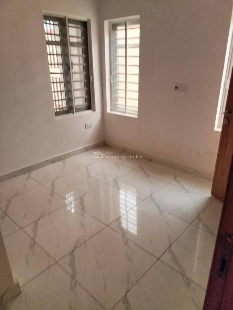 3-bedroom Apartment, Gbagada, Lagos, Flat / Apartment for Sale