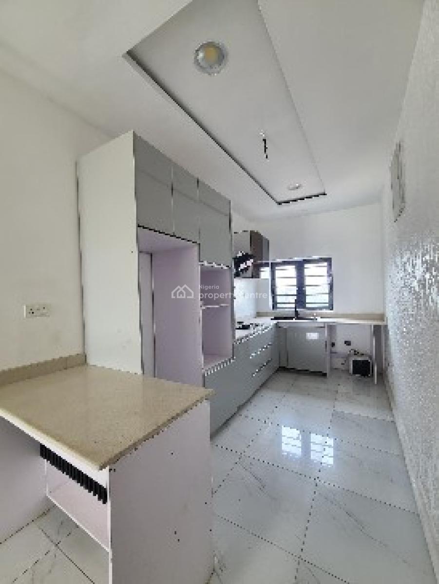 2 Bedroom Apartment, Ologolo, Lekki, Lagos, Flat / Apartment for Sale