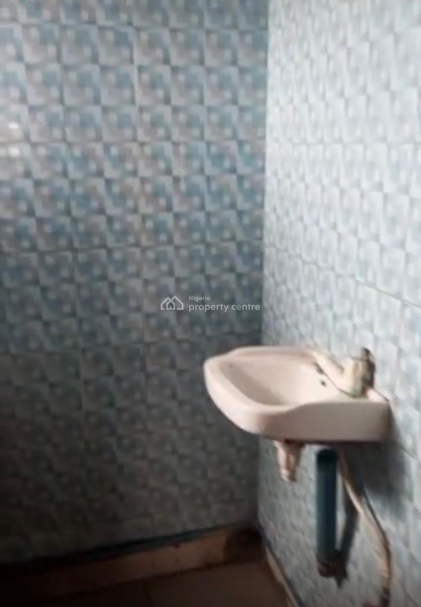 an Old 2 Bedroom Flat with Rooms En-suite and Guest Toilet, Iyana Ipaja, Ipaja, Lagos, Flat / Apartment for Rent