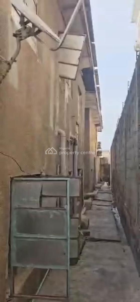 Demolishable Block of 4 Flats, Unity, Ikeja, Lagos, Block of Flats for Sale