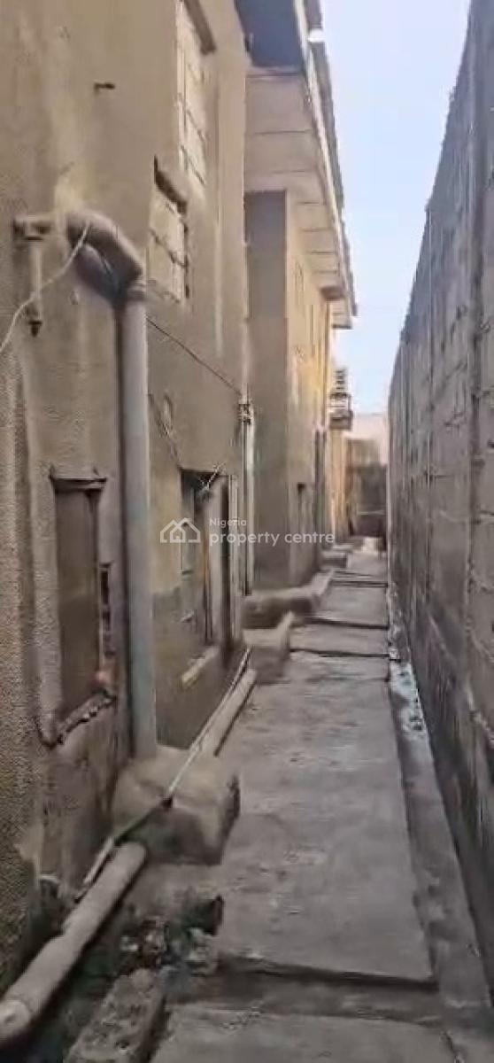 Demolishable Block of 4 Flats, Unity, Ikeja, Lagos, Block of Flats for Sale