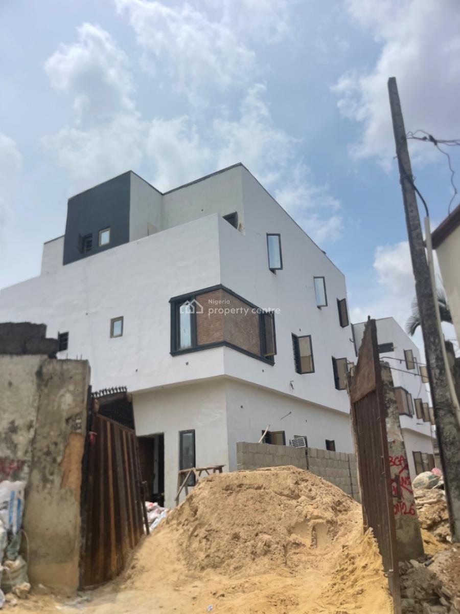 4 Bedroom Duplex with a Bq, Anthony, Maryland, Lagos, Semi-detached Duplex for Sale