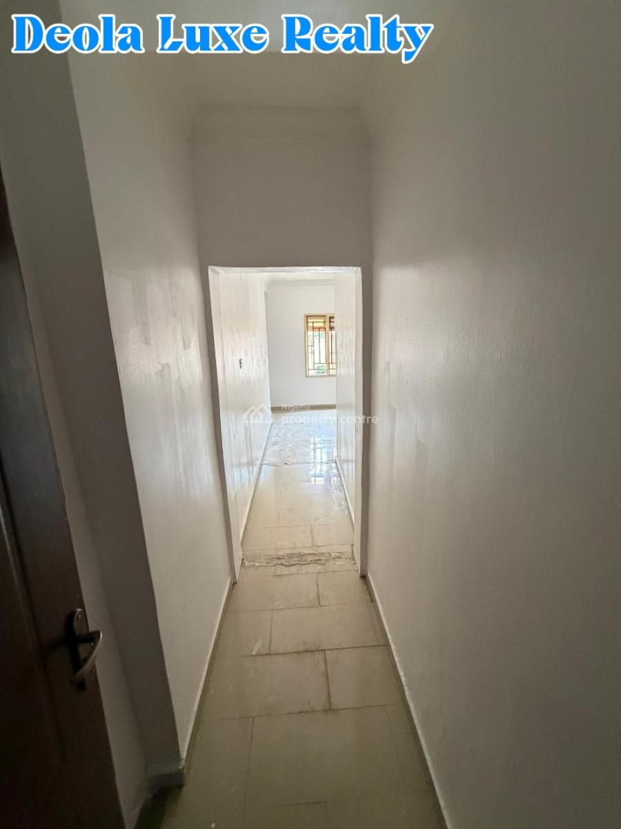 a Nice and Clean Fully Serviced Studio Apartment, Off Admiralty Way, Lekki Phase 1, Lekki, Lagos, Self Contain (single Rooms) for Rent