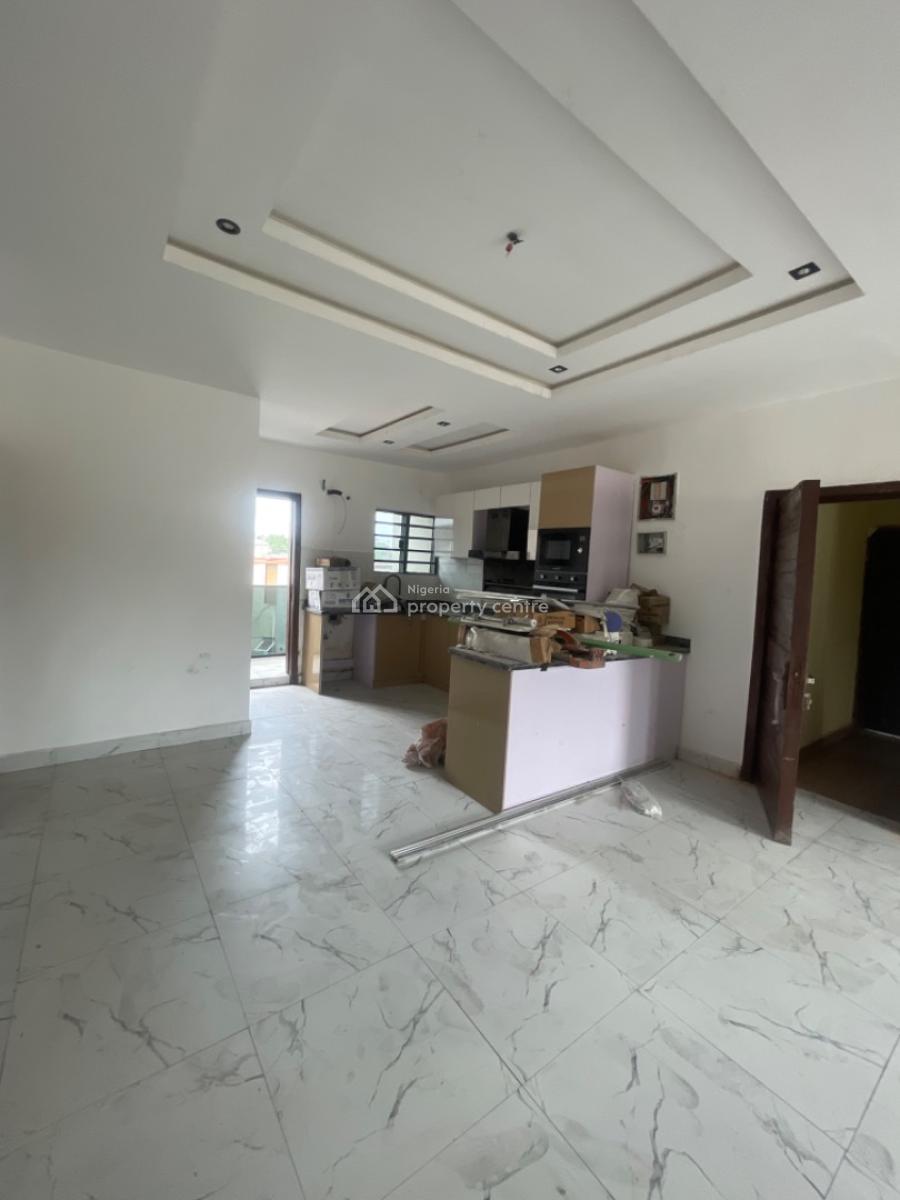 2 Bedroom Spacious Apartment, Yaba, Lagos, Block of Flats for Sale