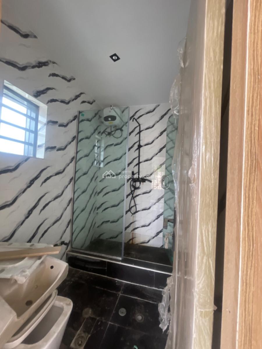 2 Bedroom Spacious Apartment, Yaba, Lagos, Block of Flats for Sale