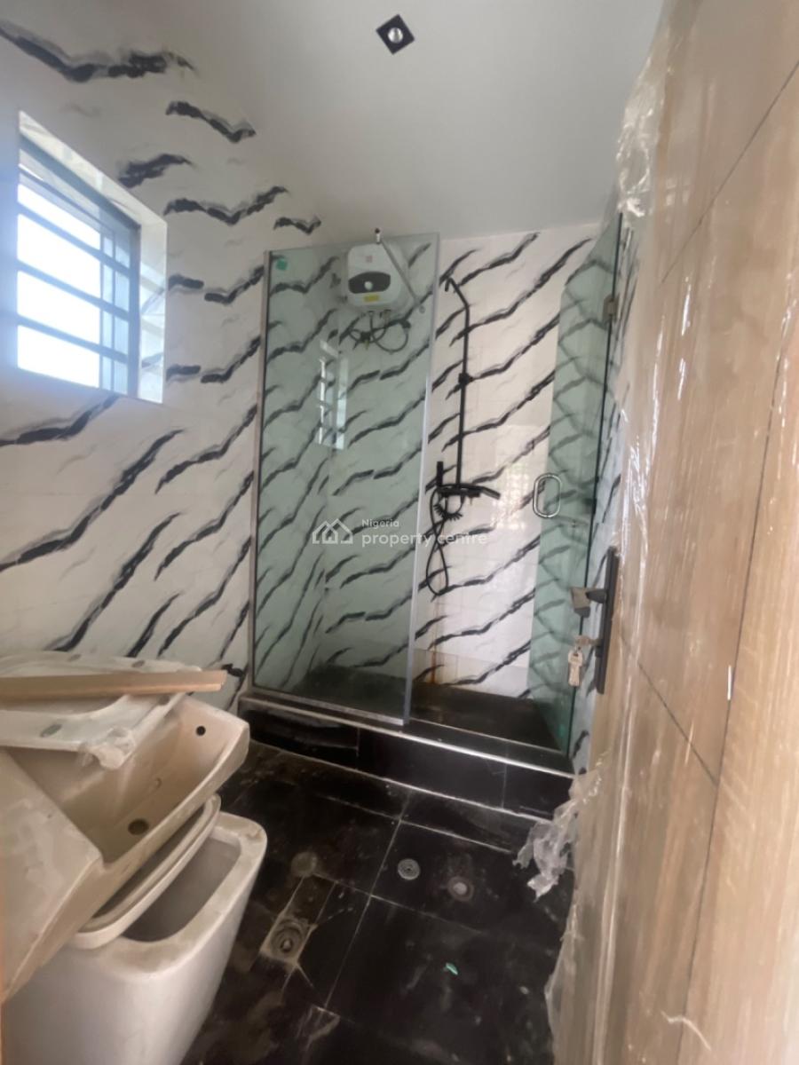 2 Bedroom Spacious Apartment, Yaba, Lagos, Block of Flats for Sale