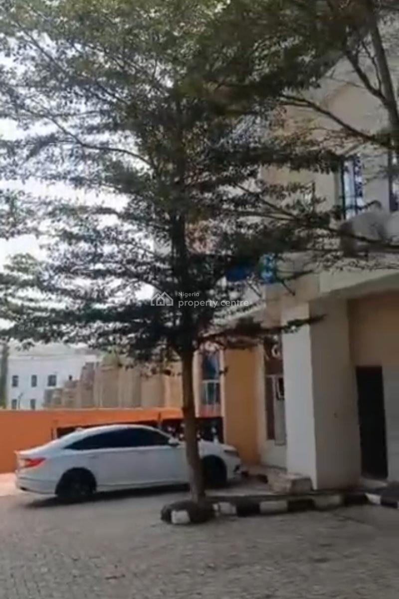 4 Bedroom Terrace  Duplex with 1 Room Bq Attached in Guzape, Guzape District, Abuja, Terraced Duplex for Sale