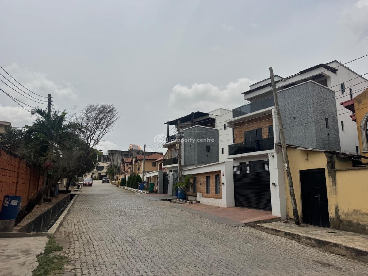 Well Maintained 3bedroom Flat in a Secured Estate, By Berger Express Close to Omole Phase 2, Ojodu Berger, Ojodu, Lagos, Flat / Apartment for Sale