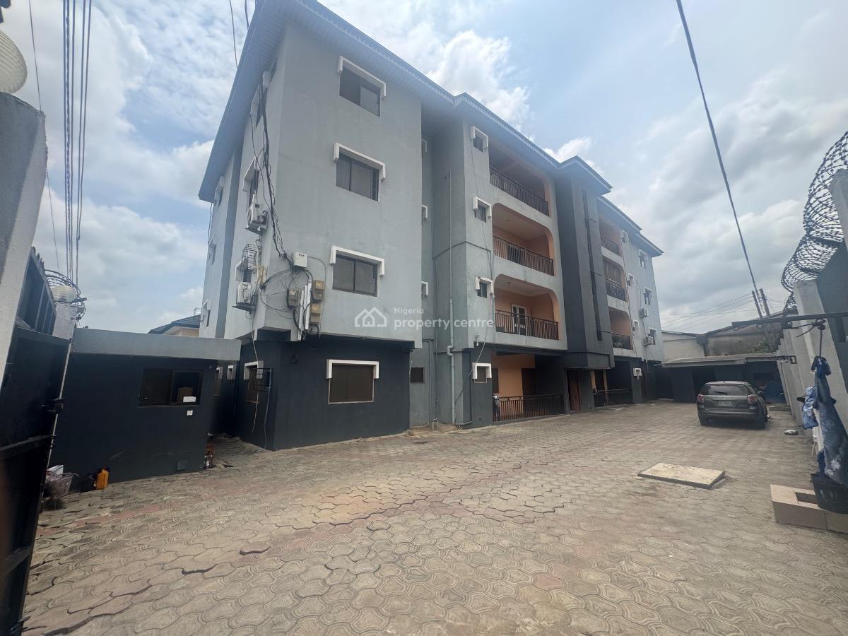 Well Maintained 3bedroom Flat in a Secured Estate, By Berger Express Close to Omole Phase 2, Ojodu Berger, Ojodu, Lagos, Flat / Apartment for Sale
