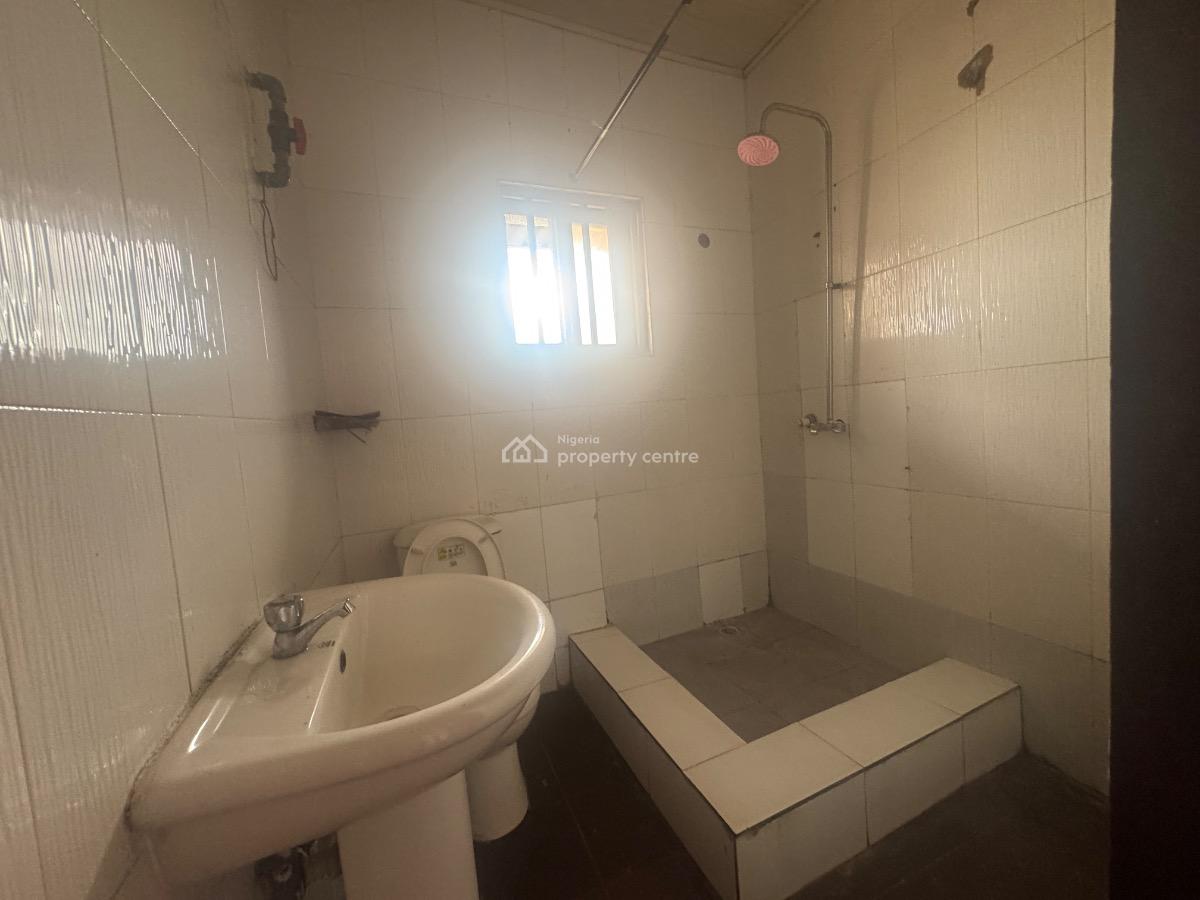 Well Maintained 3bedroom Flat in a Secured Estate, By Berger Express Close to Omole Phase 2, Ojodu Berger, Ojodu, Lagos, Flat / Apartment for Sale