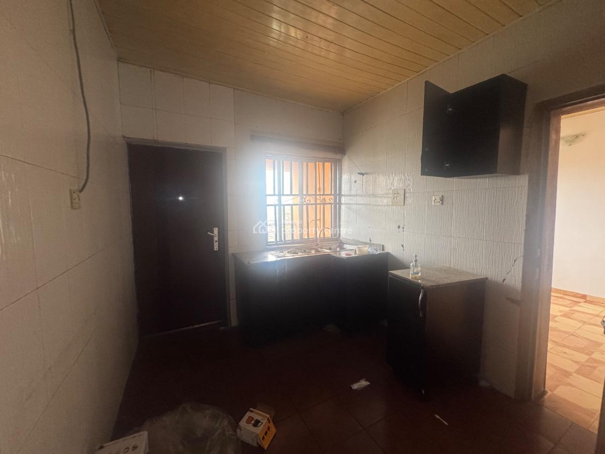 Well Maintained 3bedroom Flat in a Secured Estate, By Berger Express Close to Omole Phase 2, Ojodu Berger, Ojodu, Lagos, Flat / Apartment for Sale