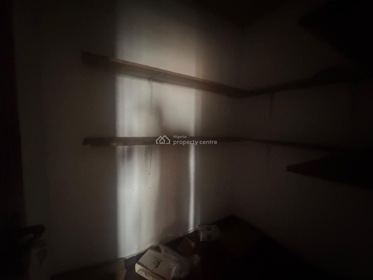 Well Maintained 3bedroom Flat in a Secured Estate, By Berger Express Close to Omole Phase 2, Ojodu Berger, Ojodu, Lagos, Flat / Apartment for Sale