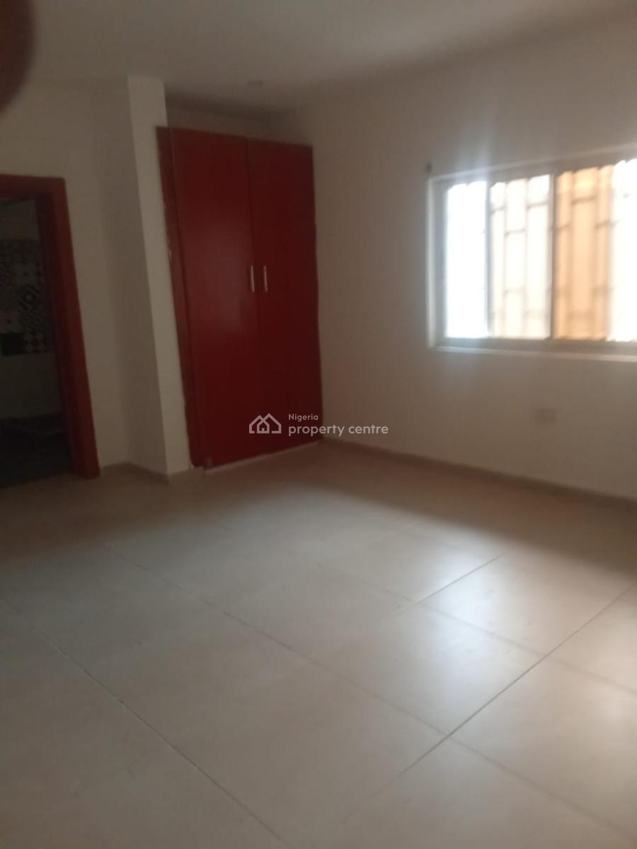 Spacious 2 Bedroom Apartment in a Prime Location, Victoria Island (vi), Lagos, Flat / Apartment for Rent