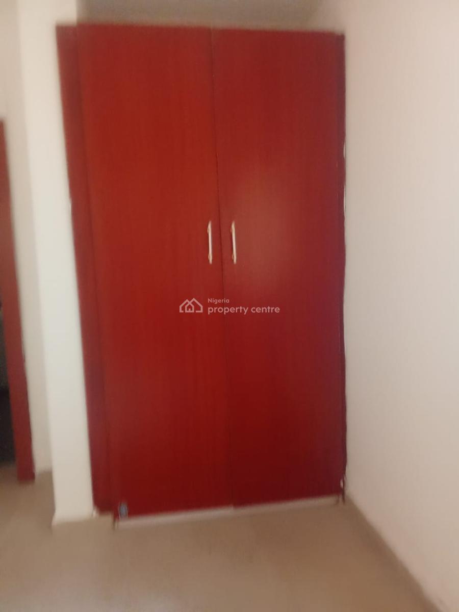 Spacious 2 Bedroom Apartment in a Prime Location, Victoria Island (vi), Lagos, Flat / Apartment for Rent