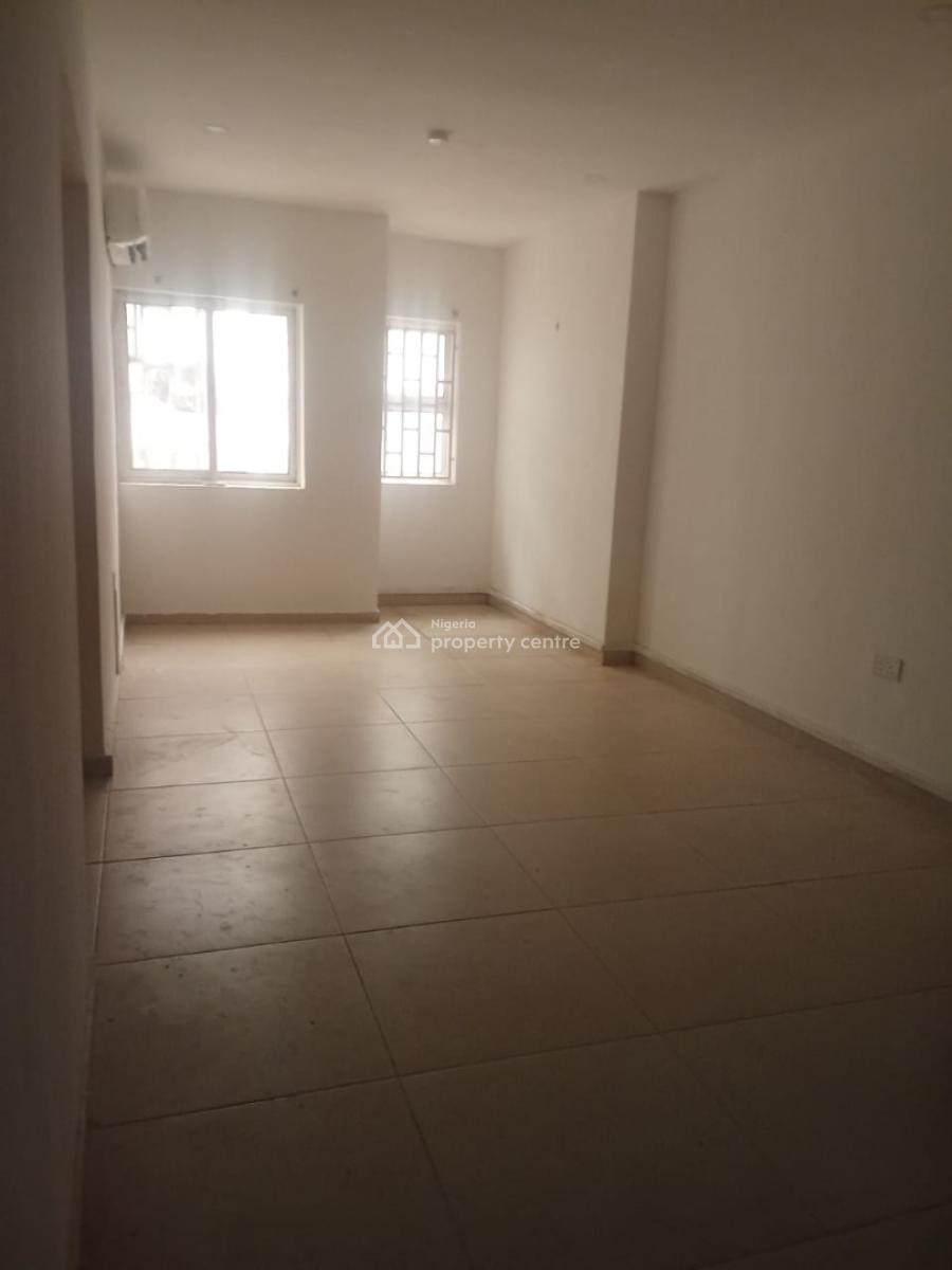 Spacious 2 Bedroom Apartment in a Prime Location, Victoria Island (vi), Lagos, Flat / Apartment for Rent