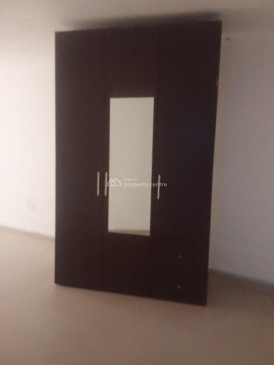 Spacious 2 Bedroom Apartment in a Prime Location, Victoria Island (vi), Lagos, Flat / Apartment for Rent