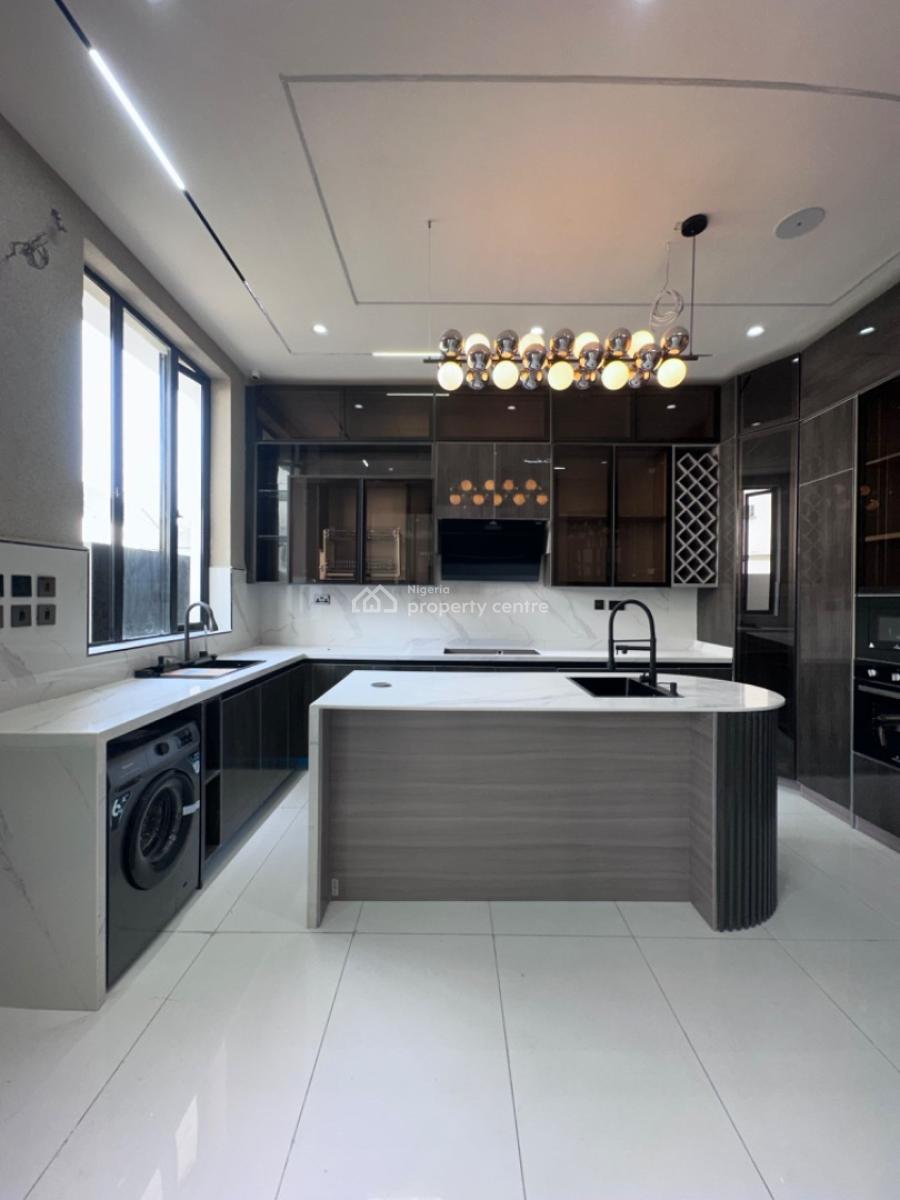 5 Bedrooms Fully Detached Duplex, Royal Estate, Lekki, Lagos, Detached Duplex for Sale