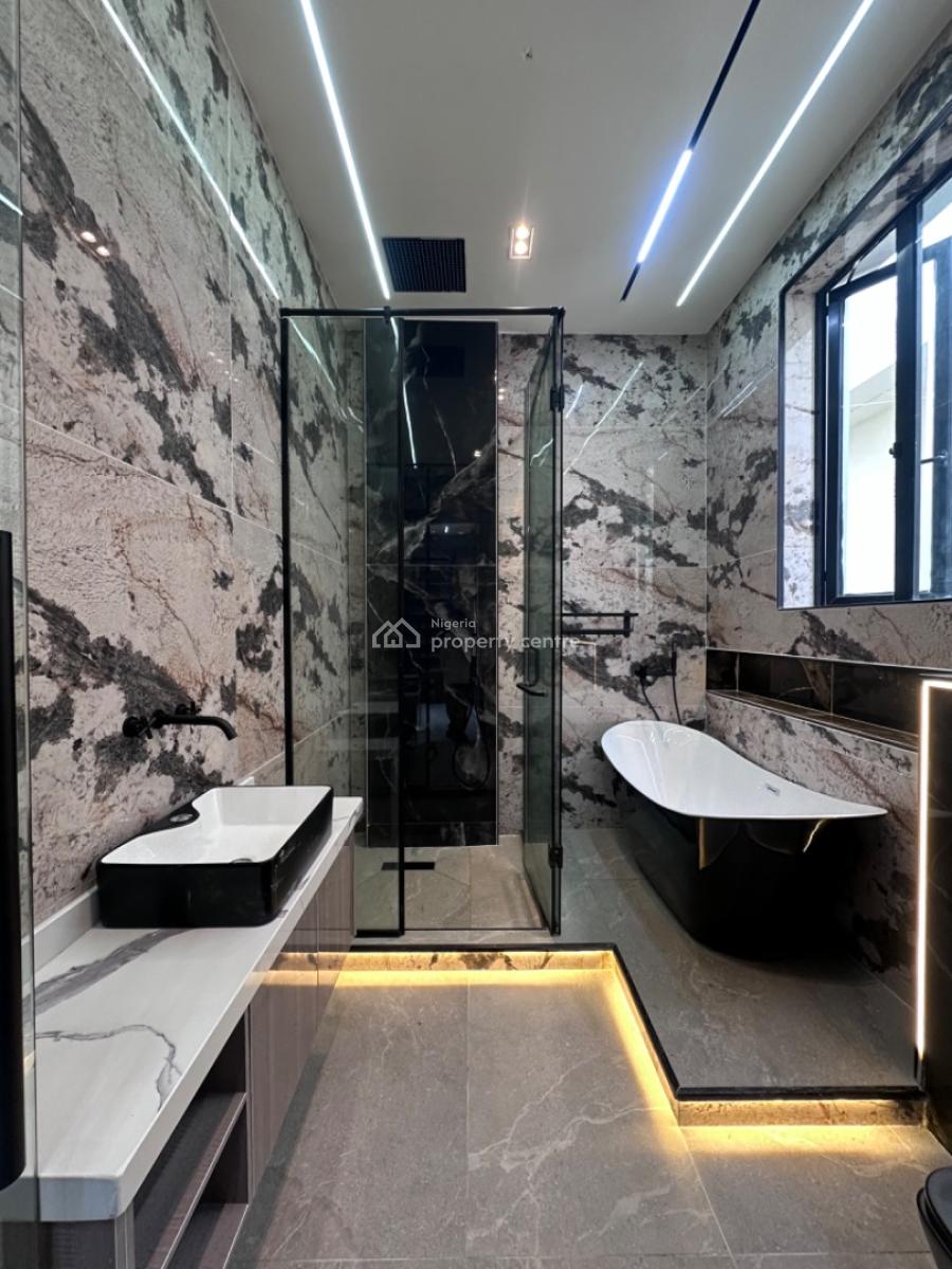 5 Bedrooms Fully Detached Duplex, Royal Estate, Lekki, Lagos, Detached Duplex for Sale