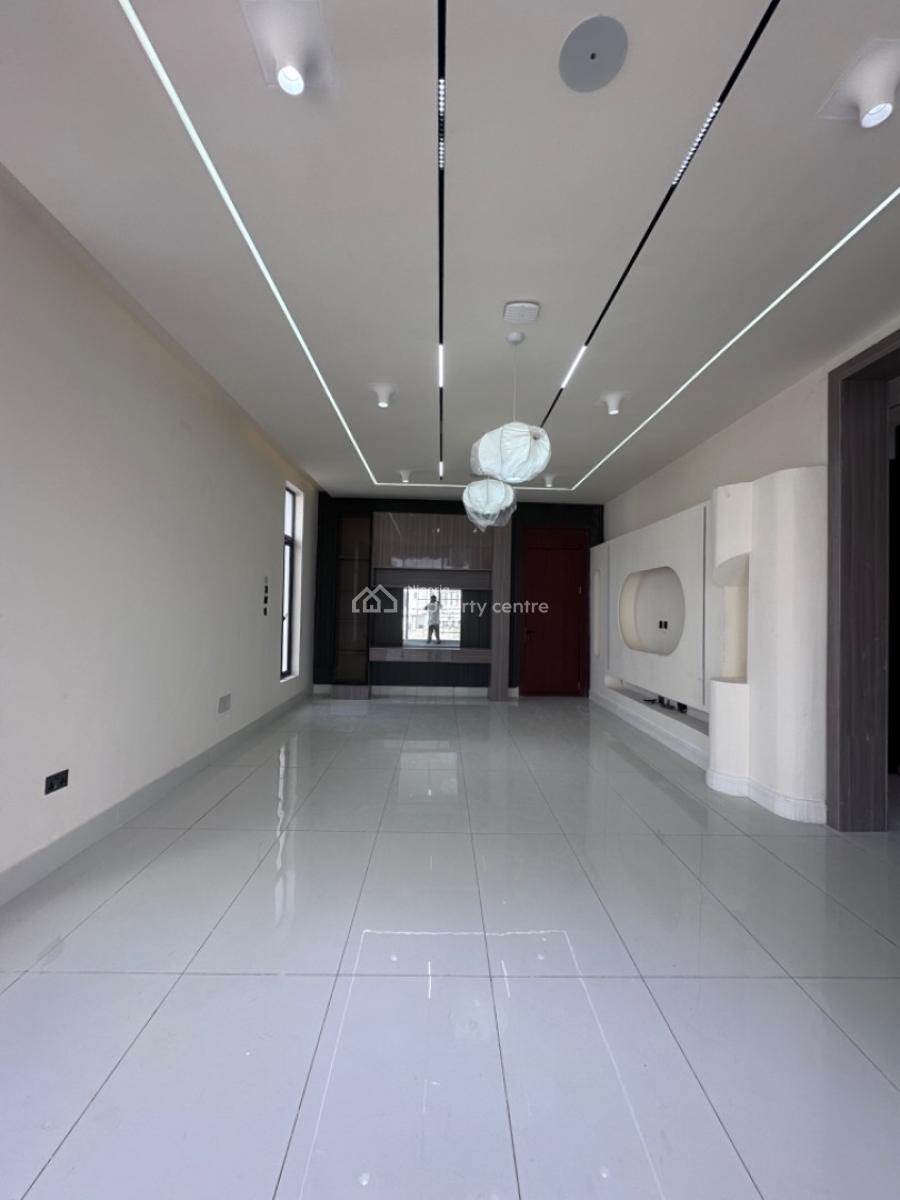 5 Bedrooms Fully Detached Duplex, Royal Estate, Lekki, Lagos, Detached Duplex for Sale