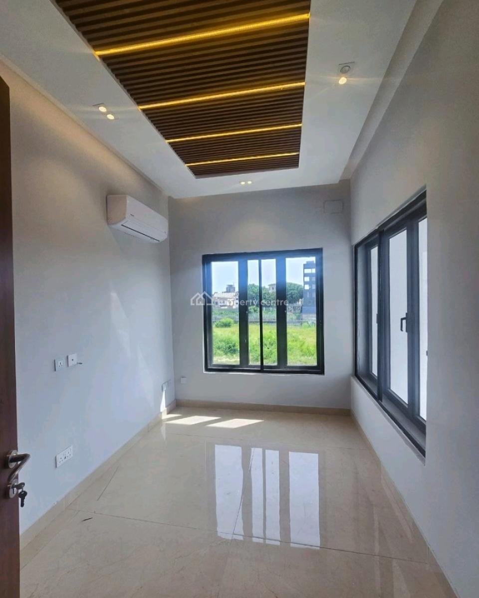 6 Bedroom Fully Detached with a Room Bq    Location, Banana Island, Ikoyi, Lagos, House for Sale