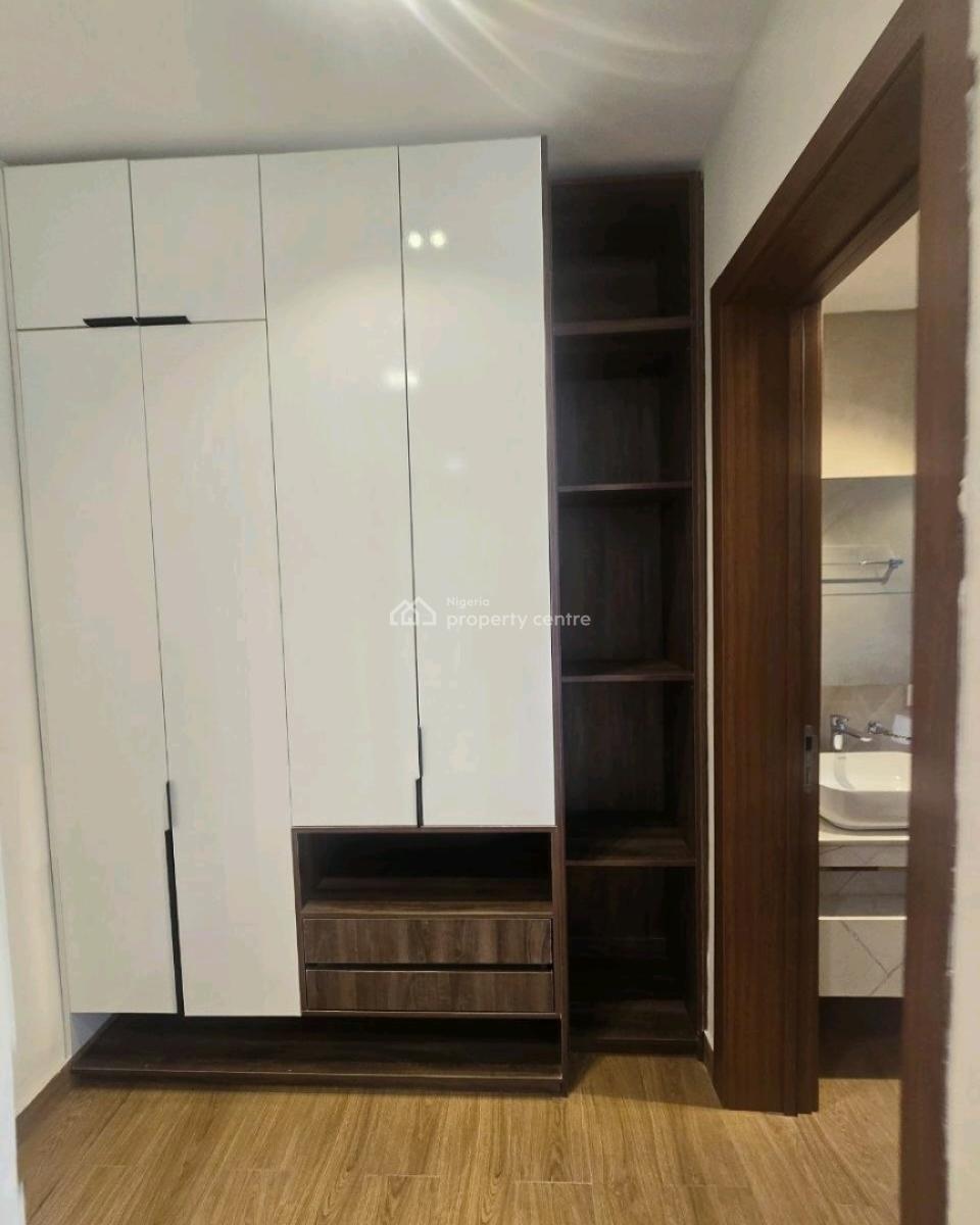 6 Bedroom Fully Detached with a Room Bq    Location, Banana Island, Ikoyi, Lagos, House for Sale