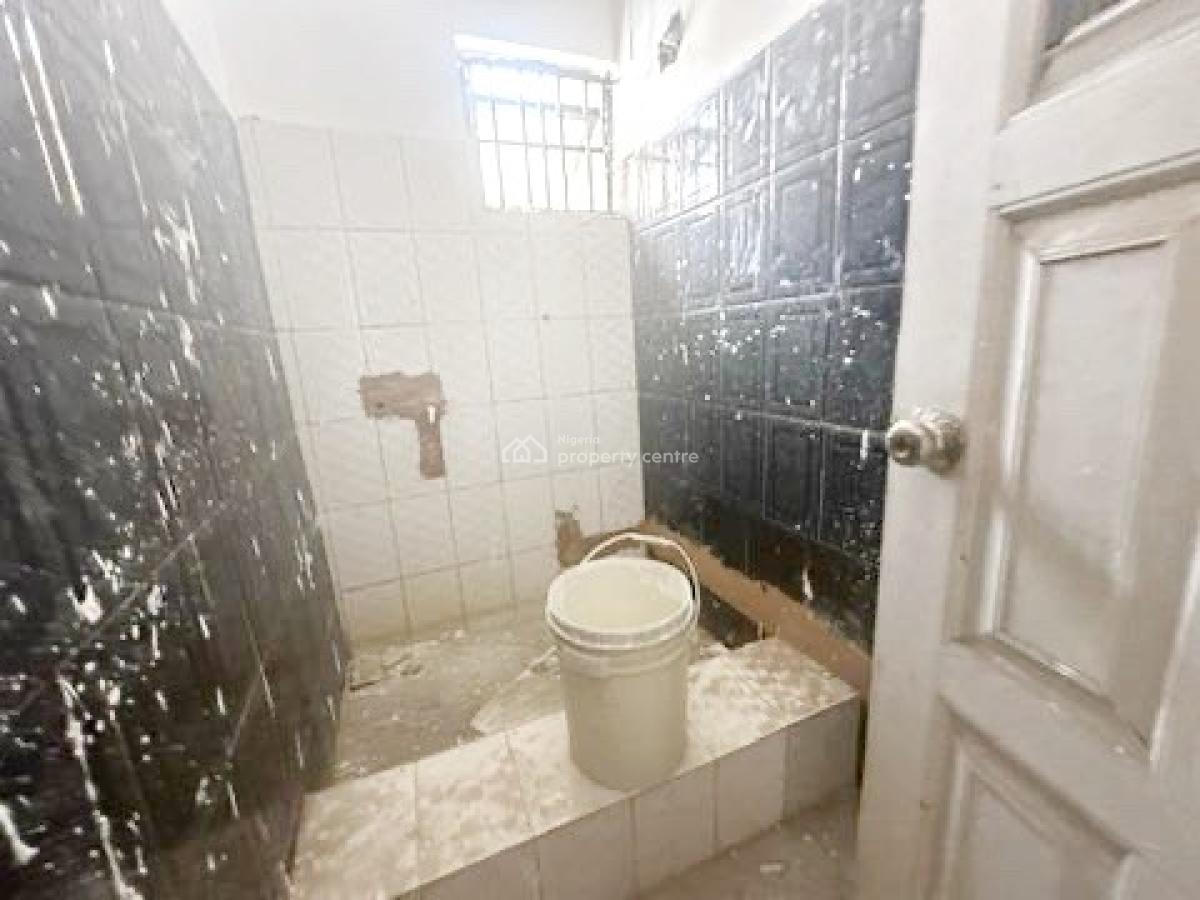 Luxury 3 Bedroom Apartment, Gra Phase 1, Magodo, Lagos, Flat / Apartment for Rent