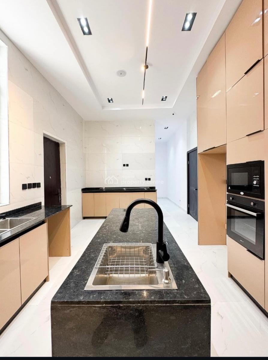 5 Bedroom House with a Pool and Bq, Chevron, Lekki, Lagos, Detached Duplex for Sale