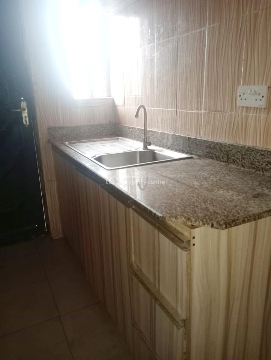 Luxury 2 Bedroom Apartment, Olowora Omole Extension, Omole Phase 2, Ikeja, Lagos, Flat / Apartment for Rent