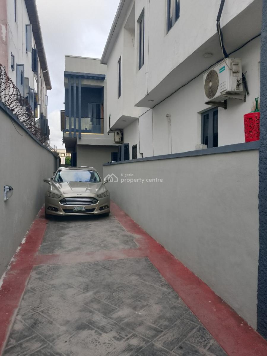 2 Bedroom Apartment, Ologolo, Lekki, Lagos, Flat / Apartment for Rent