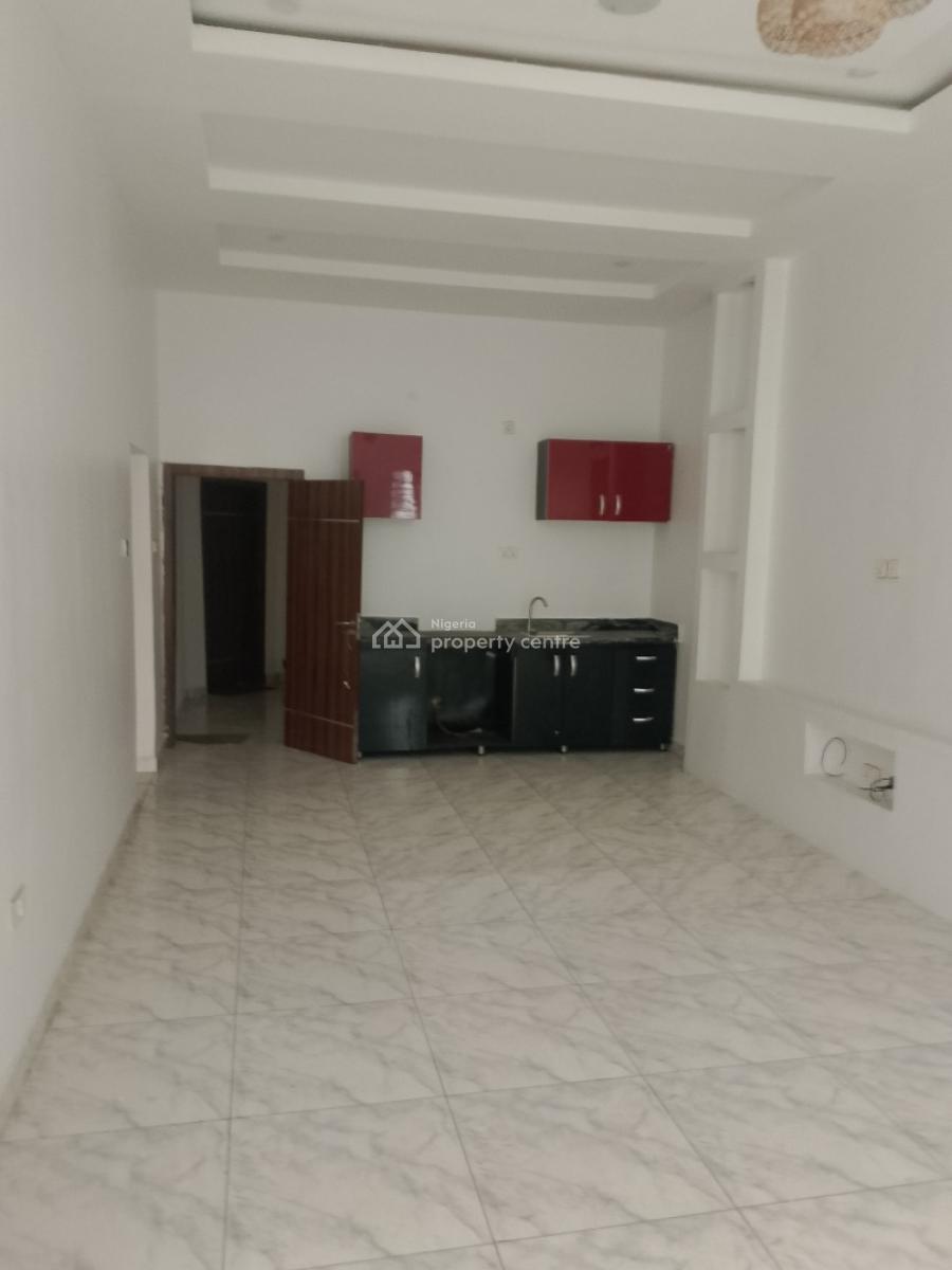 2 Bedroom Apartment, Ologolo, Lekki, Lagos, Flat / Apartment for Rent