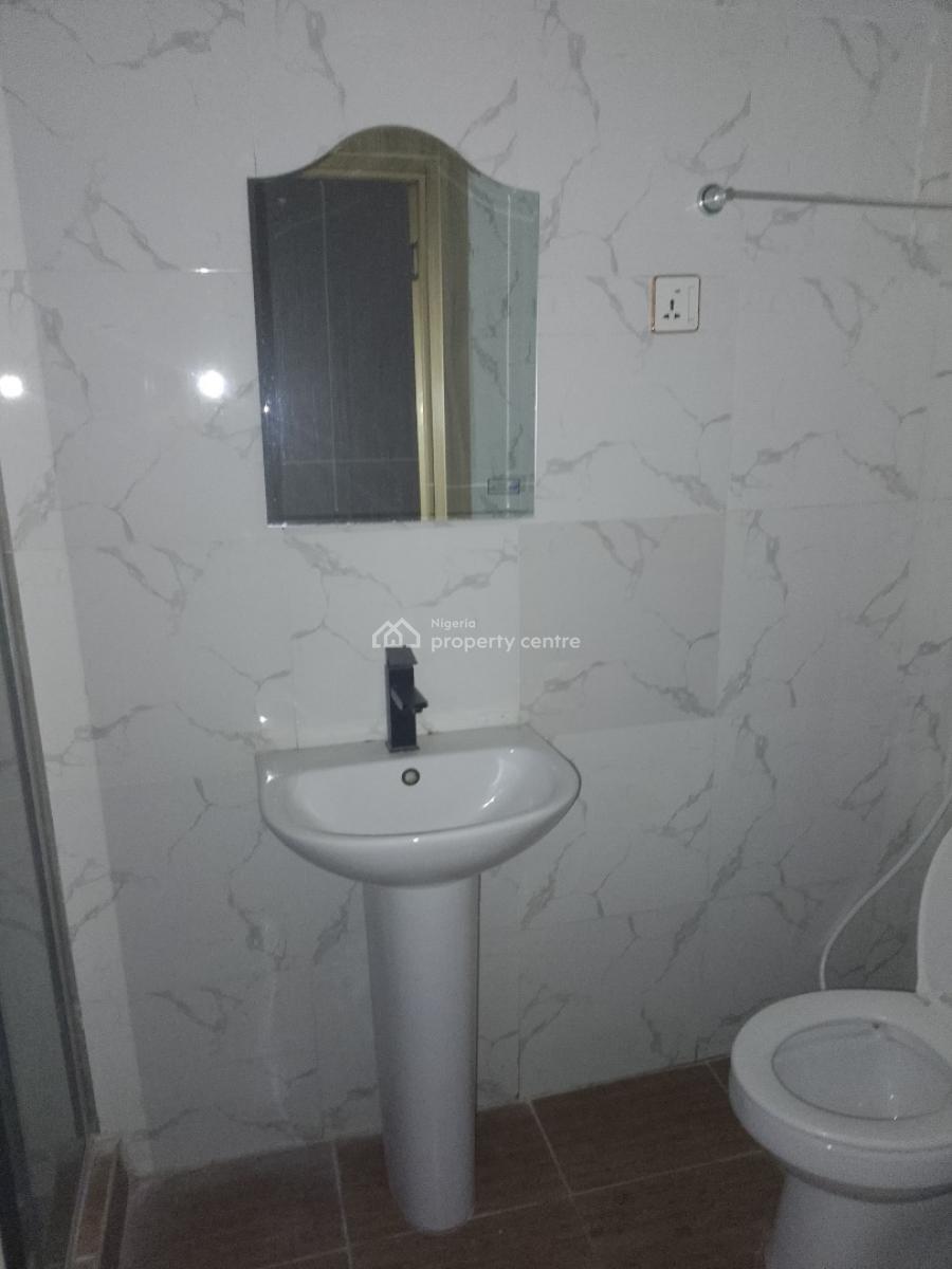 2 Bedroom Apartment, Ologolo, Lekki, Lagos, Flat / Apartment for Rent