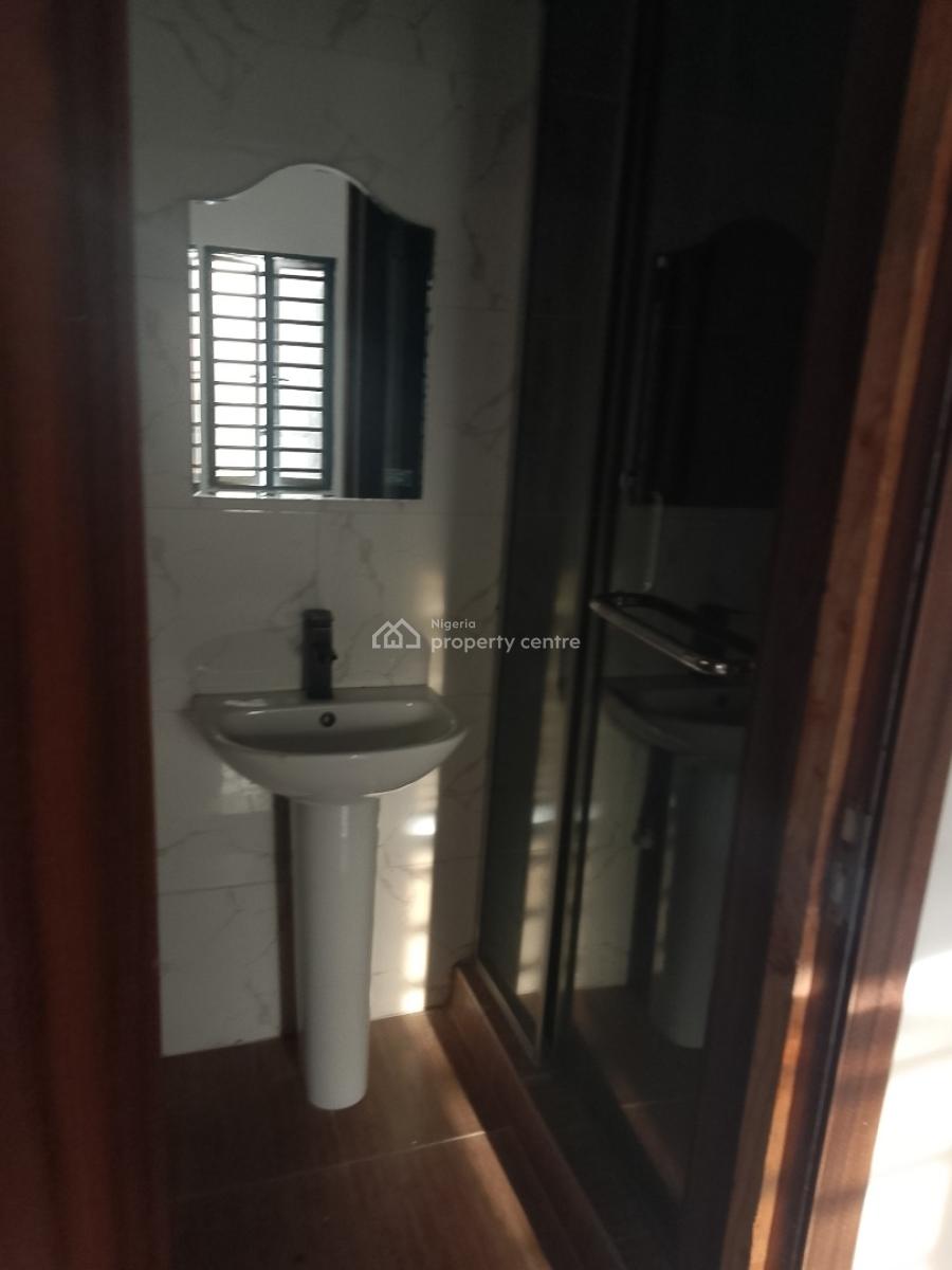 2 Bedroom Apartment, Ologolo, Lekki, Lagos, Flat / Apartment for Rent