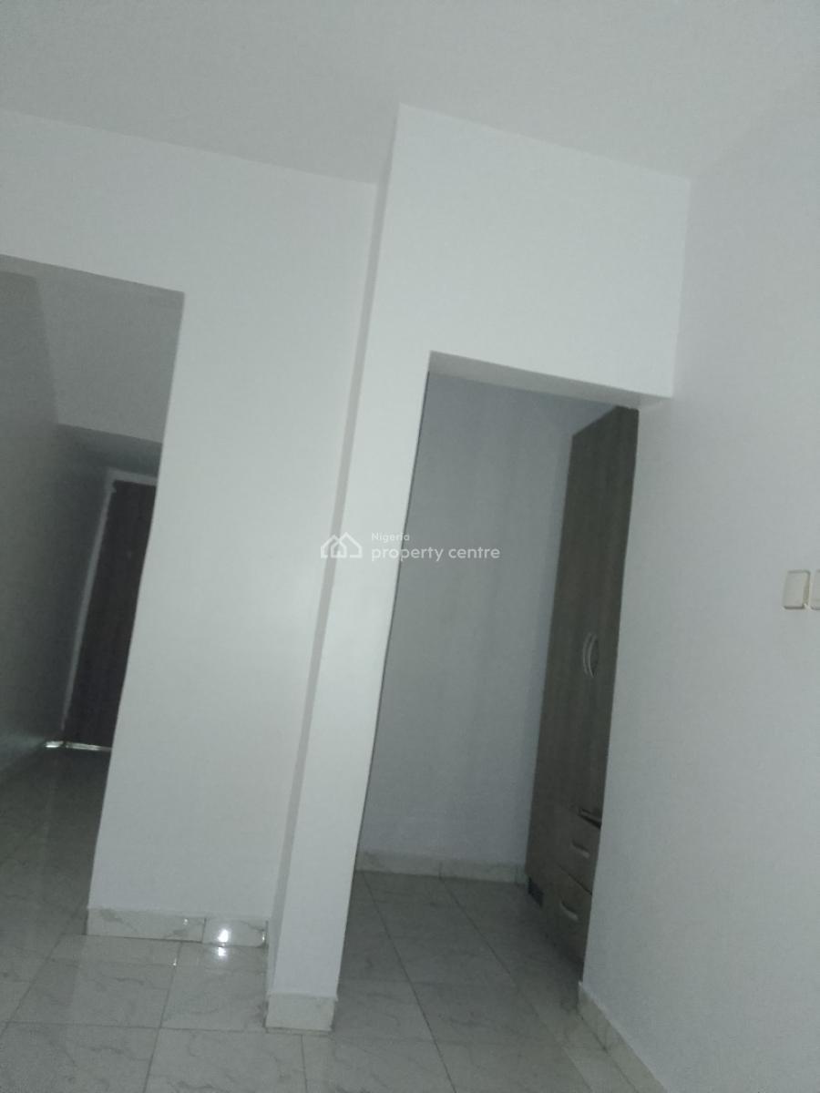2 Bedroom Apartment, Ologolo, Lekki, Lagos, Flat / Apartment for Rent