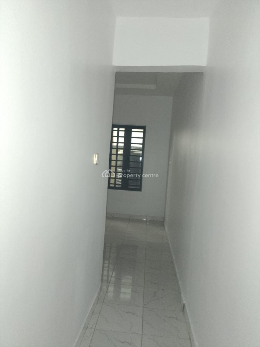 2 Bedroom Apartment, Ologolo, Lekki, Lagos, Flat / Apartment for Rent
