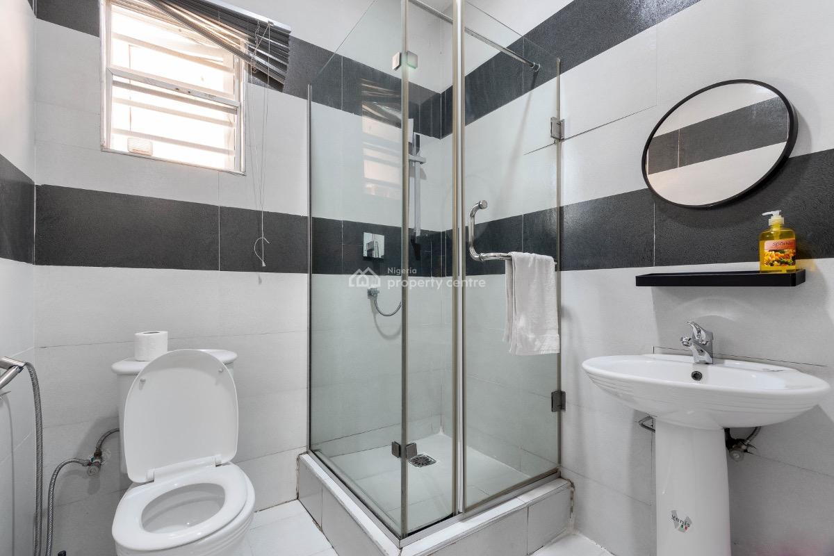 Luxury 4 Bedroom Terrace Apartment, Royal Pine Estate 3, Eleganzer, Lekki, Lagos, Flat / Apartment Short Let