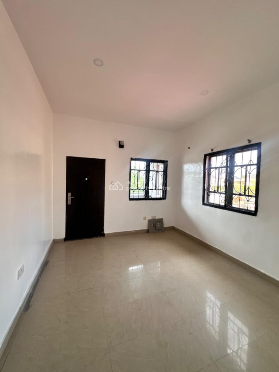 Big Compound of a 4 Bedroom Fully Detached House, Orchid Road By Chevron Toll Gate, Lekki, Lagos, Detached Duplex for Rent