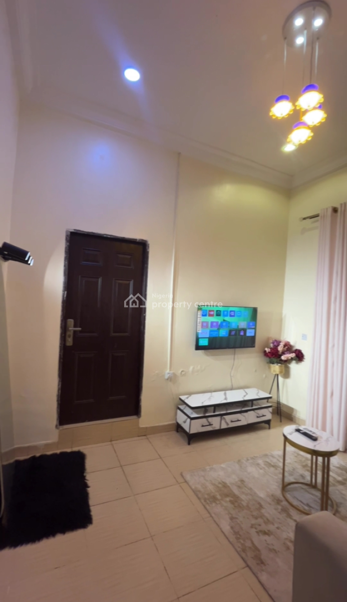 Furnished One Bedroom Flat, Guzape District, Abuja, Flat / Apartment for Rent