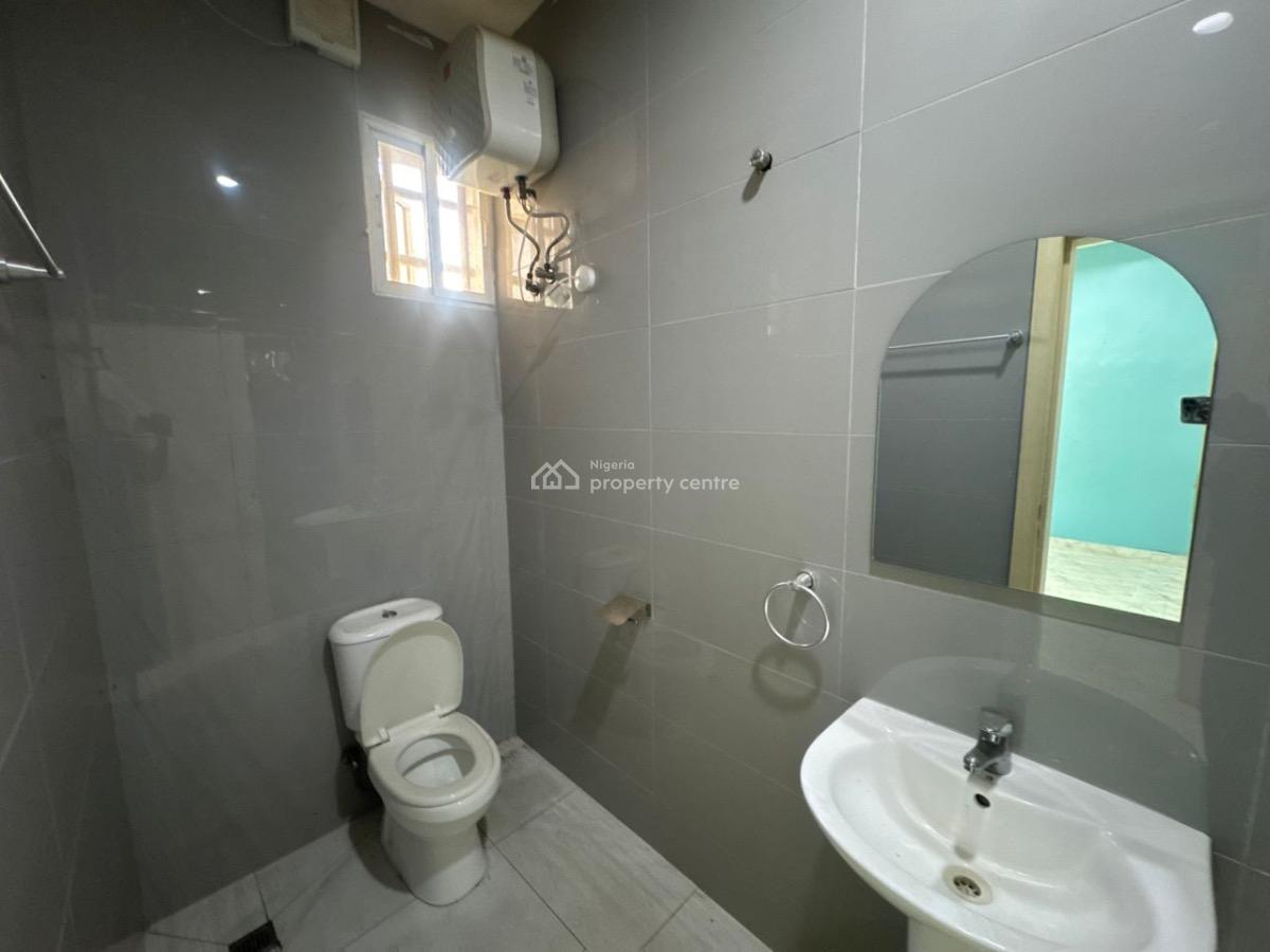 2 Units of  Well Maintained 3 Bedroom Apartments, Off Dupe Oguntade Street, Ikate Elegushi, Lekki, Lagos, Flat / Apartment for Rent