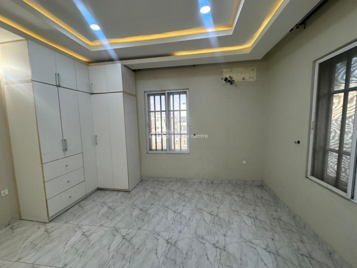 2 Units of  Well Maintained 3 Bedroom Apartments, Off Dupe Oguntade Street, Ikate Elegushi, Lekki, Lagos, Flat / Apartment for Rent