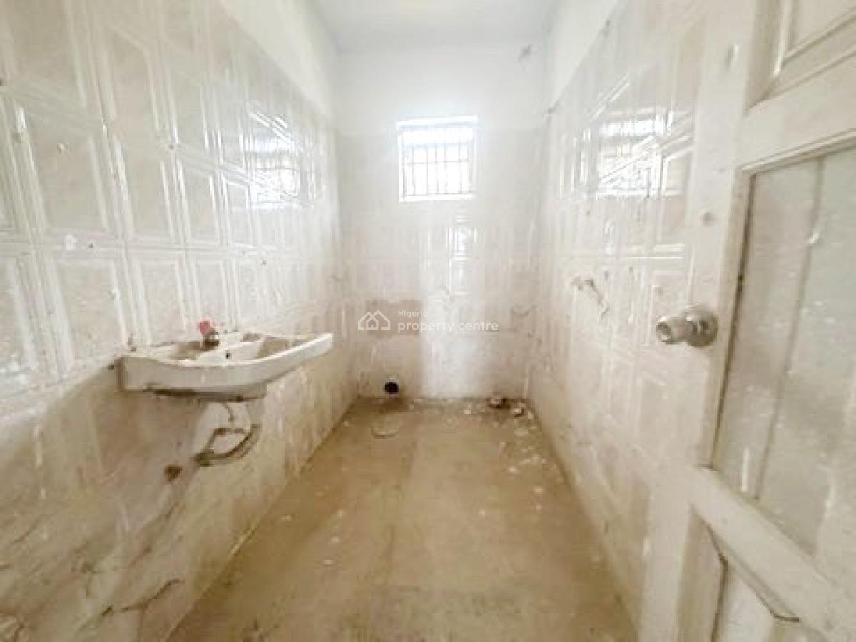 Luxury 3 Bedroom Flat, Gra Phase 1, Magodo, Lagos, Flat / Apartment for Rent