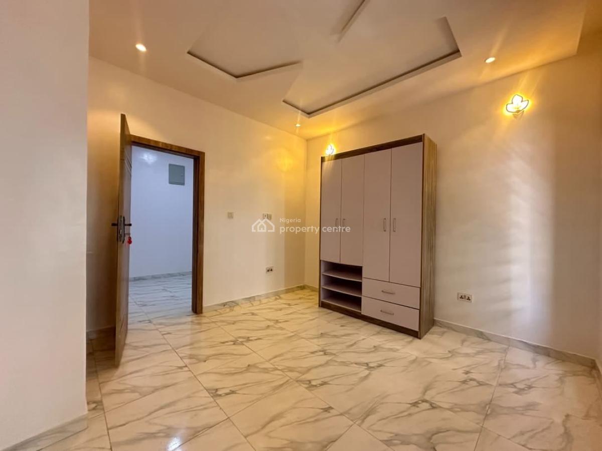 One Room Shared Apartment, Chevron, Lekki Expressway, Lekki, Lagos, Self Contain (single Rooms) for Rent