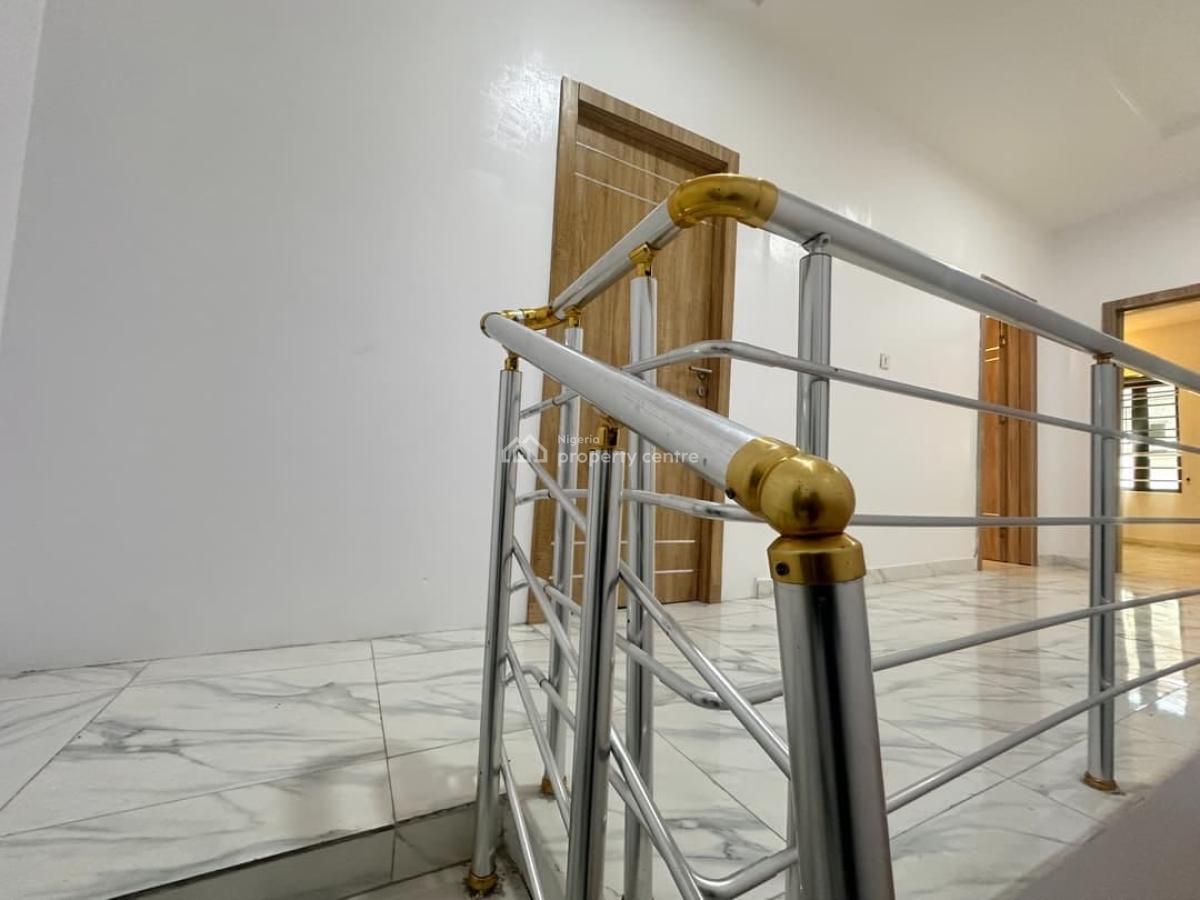 One Room Shared Apartment, Chevron, Lekki Expressway, Lekki, Lagos, Self Contain (single Rooms) for Rent