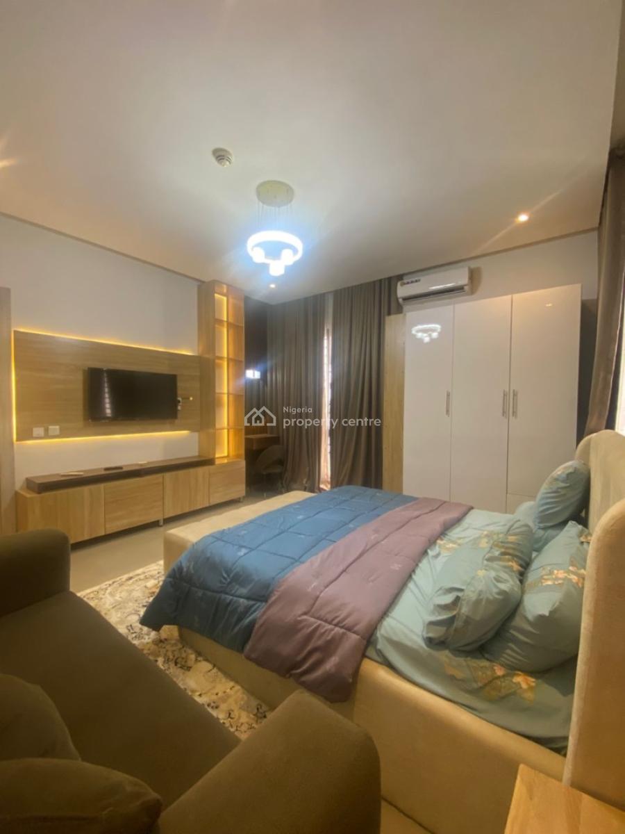 Fully Furnished and Serviced 1bedroom with Gym H and Pool, Off Admiralty Way.. Lekki Proper, Lekki Phase 1, Lekki, Lagos, Mini Flat (room and Parlour) for Rent